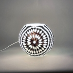 Lampada da tavolo in vetro mosaicata Yin & Yang h. 17 cm.