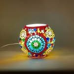 Lampada da tavolo in vetro mosaicata Rainbow h. 17 cm.