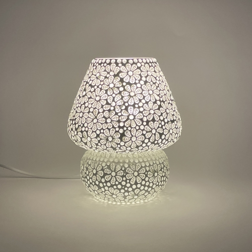Lampada da tavolo in vetro mosaicata White Daisy h. 23 cm.