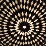 Lampada da tavolo in vetro mosaicata Yig & Yang h. 32 cm.