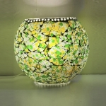 Lampada da tavolo in vetro mosaicata Green Glow h. 32 cm.