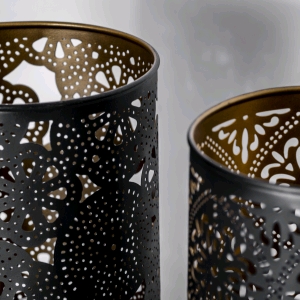 Lampada da tavolo artigianale intarsiata nera