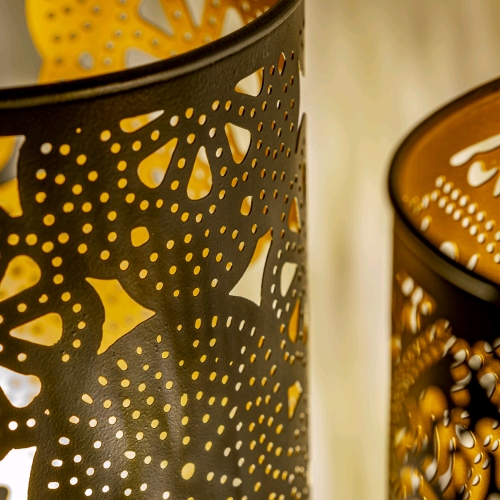 Lampada da tavolo artigianale intarsiata nera