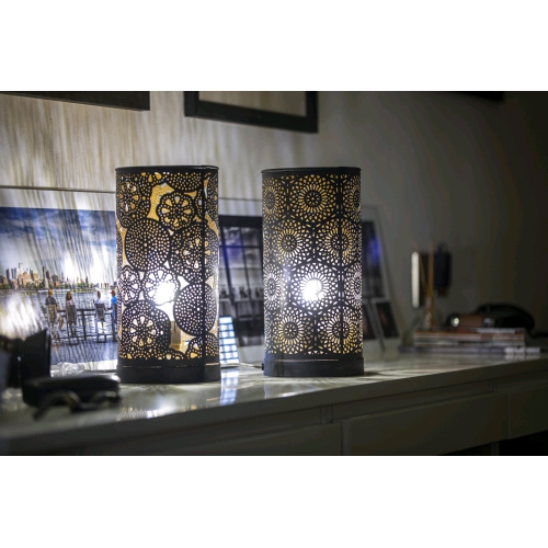 Lampada da tavolo artigianale intarsiata nera