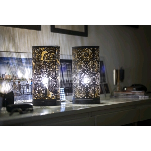 Lampada da tavolo artigianale intarsiata nera